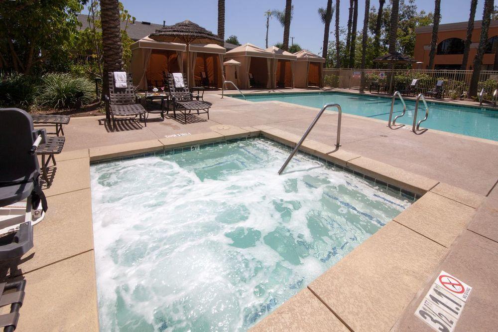 Delta Hotels By Marriott Anaheim Гардън Гроув Екстериор снимка