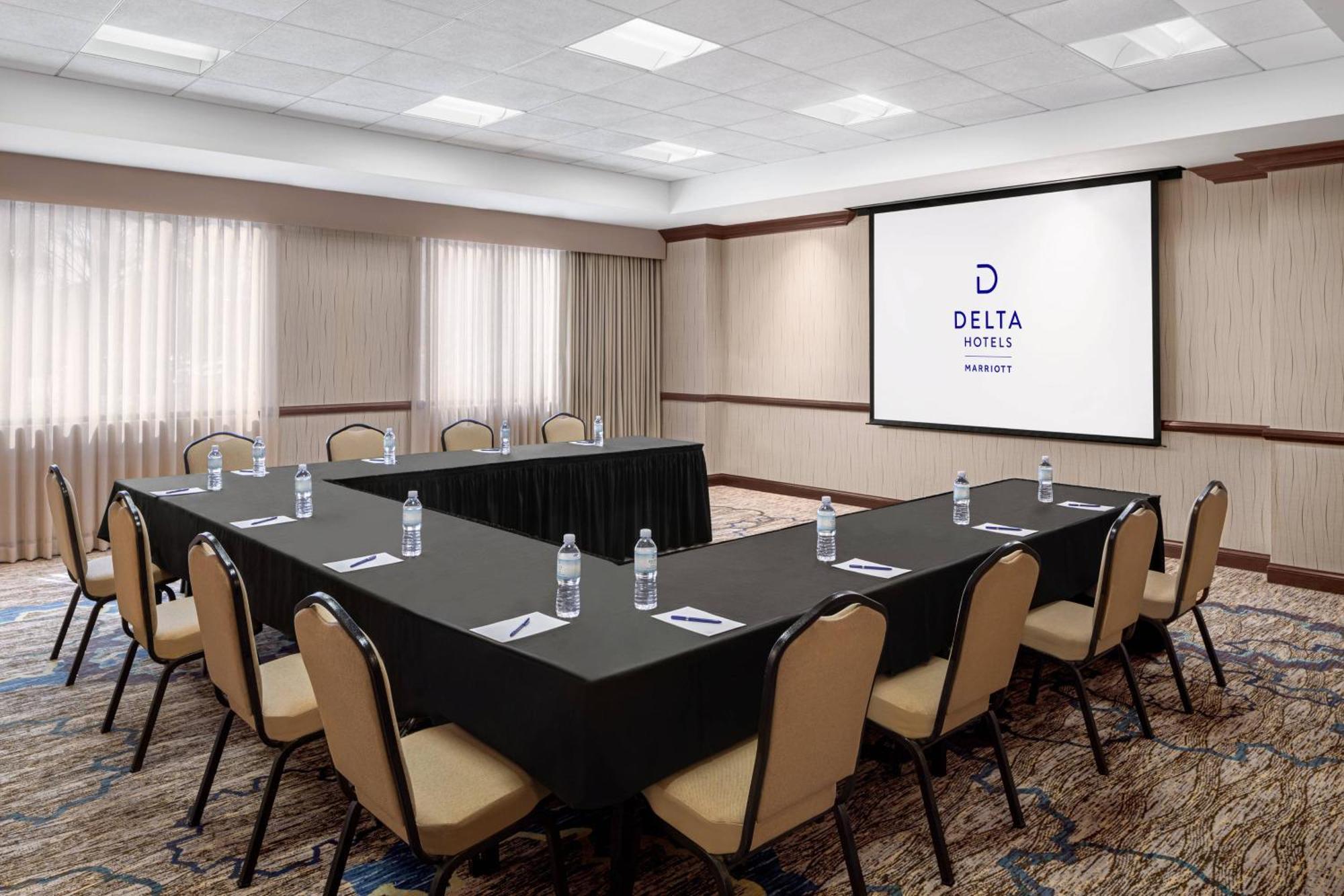 Delta Hotels By Marriott Anaheim Гардън Гроув Екстериор снимка