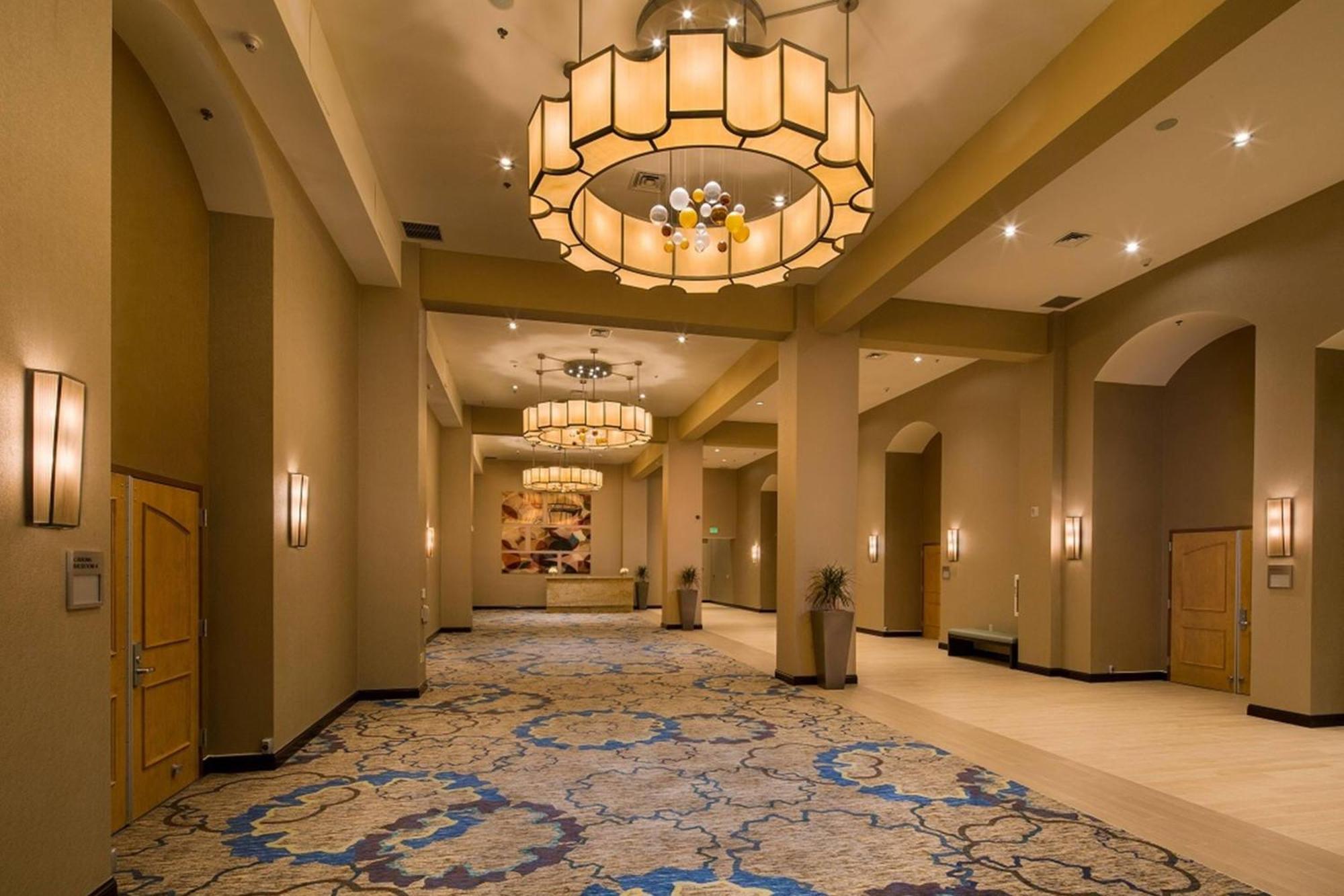 Delta Hotels By Marriott Anaheim Гардън Гроув Екстериор снимка