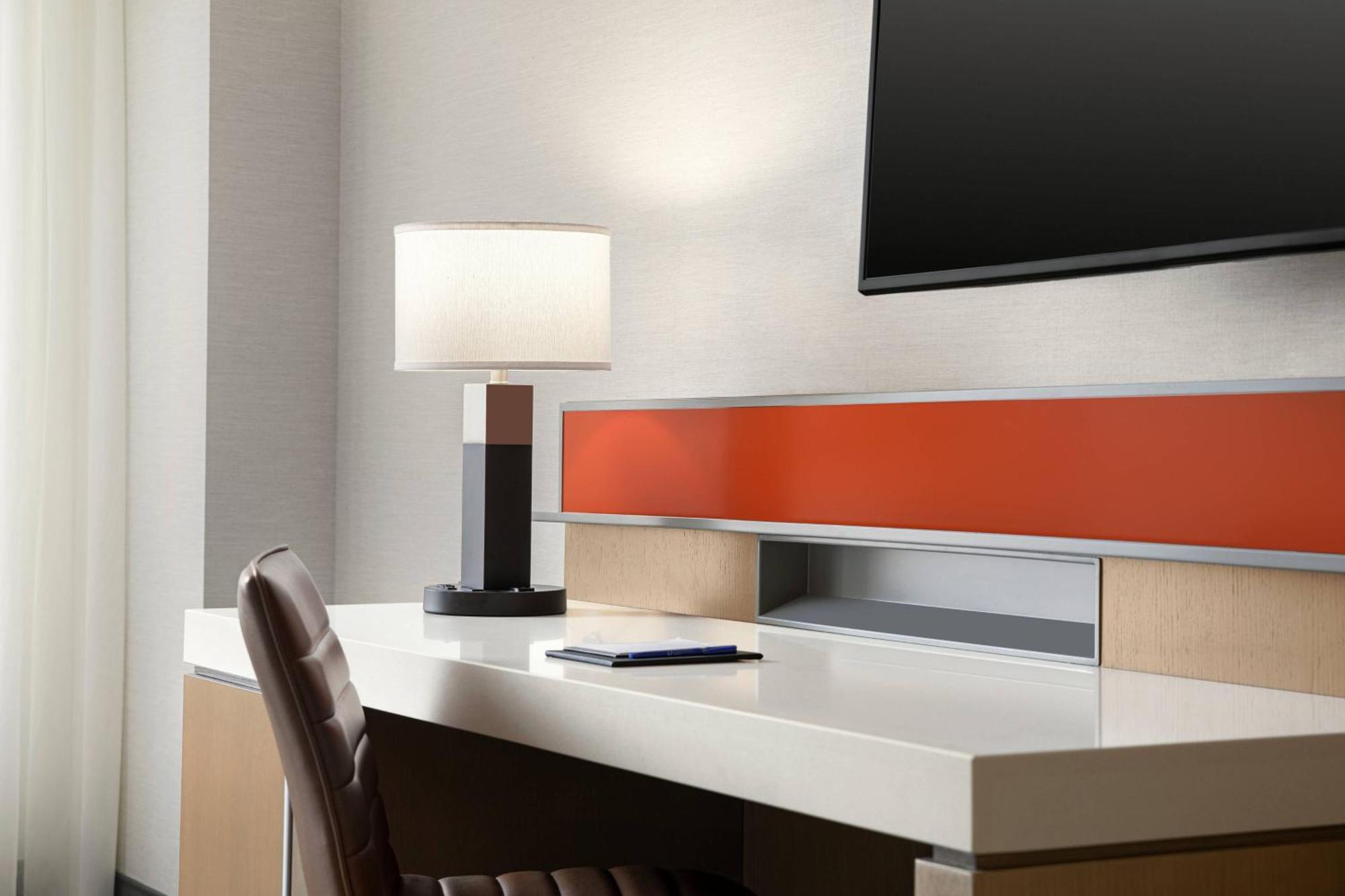 Delta Hotels By Marriott Anaheim Гардън Гроув Екстериор снимка