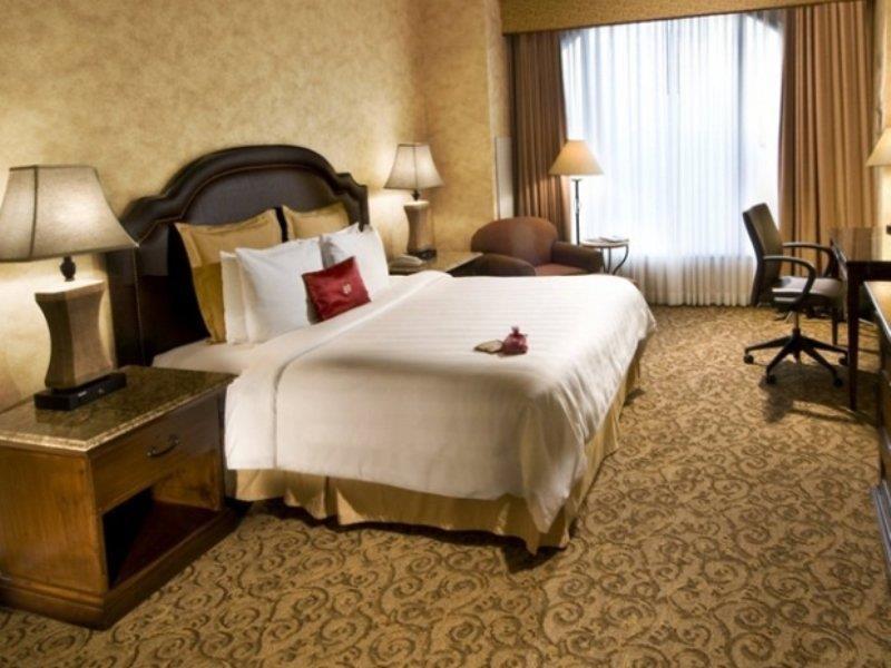 Delta Hotels By Marriott Anaheim Garden Grove Екстериор снимка